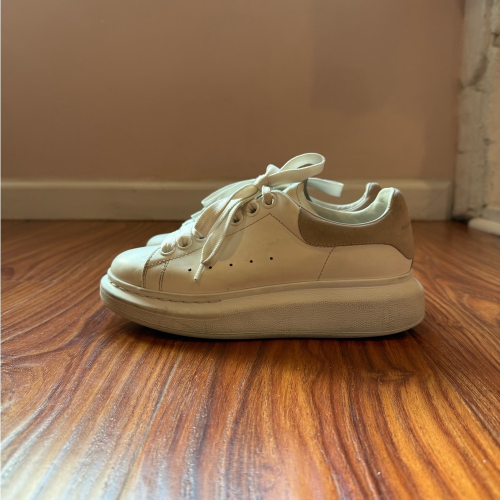 McQueen Sneaker white /pink women size 35 1/2